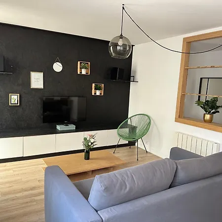 Le Forum - Hyper Centre - Parking * Reims