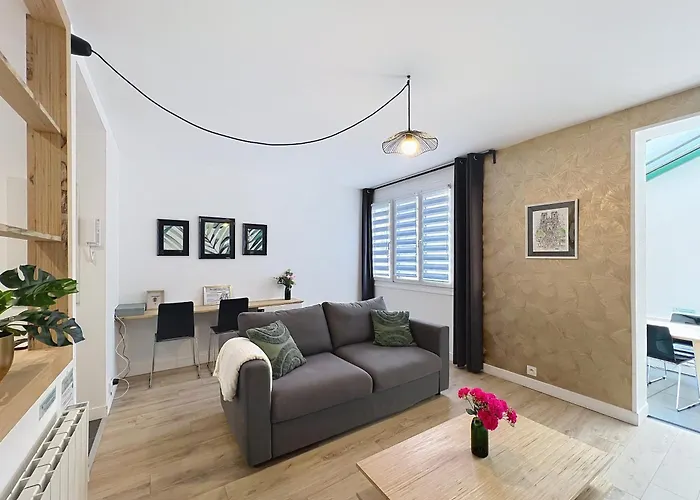 Le Forum - Hyper Centre - Parking * Reims